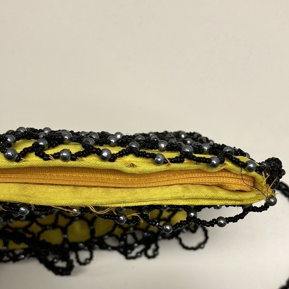 Black and Yellow Beaded Satin Bag preowned - Picture 7 of 7